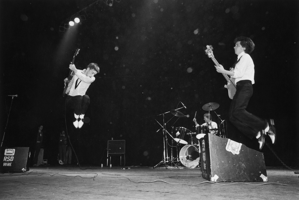Paul Weller, Rick Buckler and Bruce Foxton of The Jam on stage in 1977 (Getty Images)