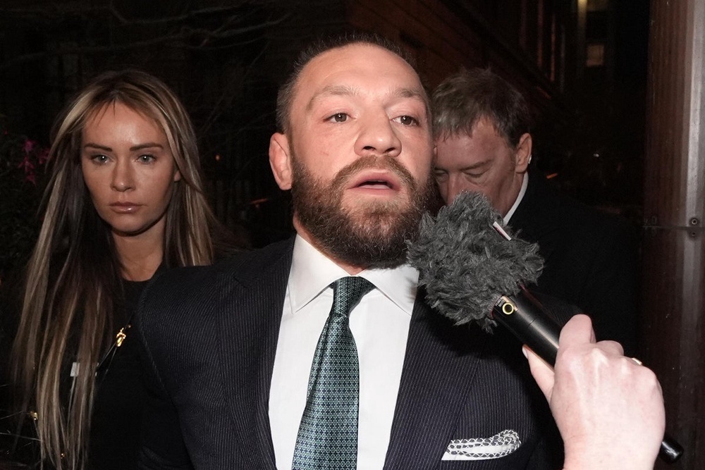 Image from: McGregor vs Holloway LIVE: Irishman and rival make weight before controversial UFC 329 fight
