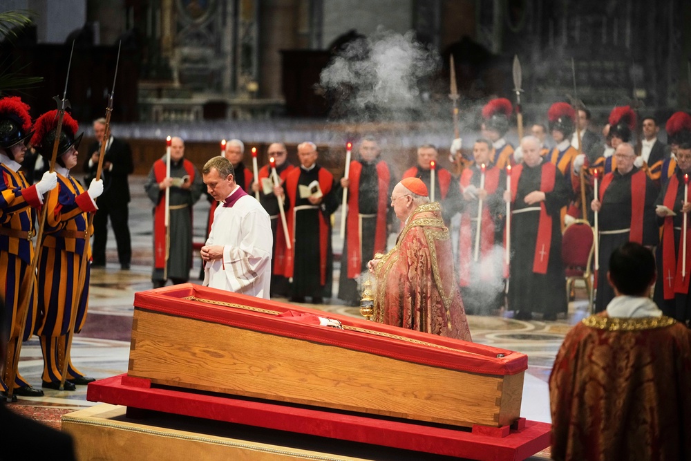Incense around the pope (AP)