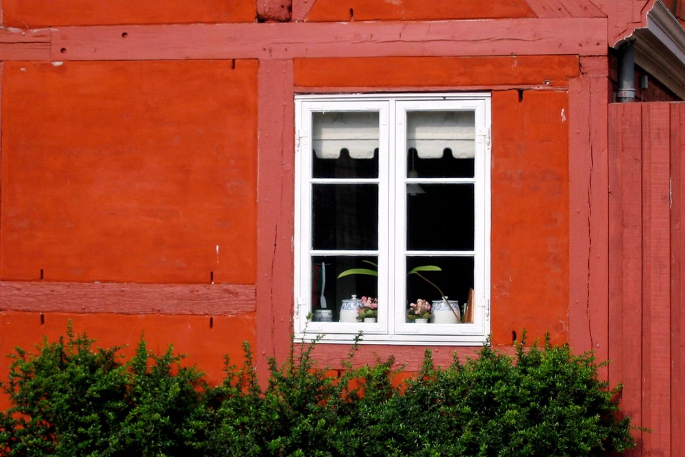 Casement windows open outwards and can come in pairs (Giuseppe Peronato/Wikimedia)