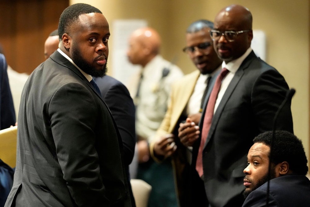 Jury begins deliberating fate of 3 former Memphis officers charged in ...