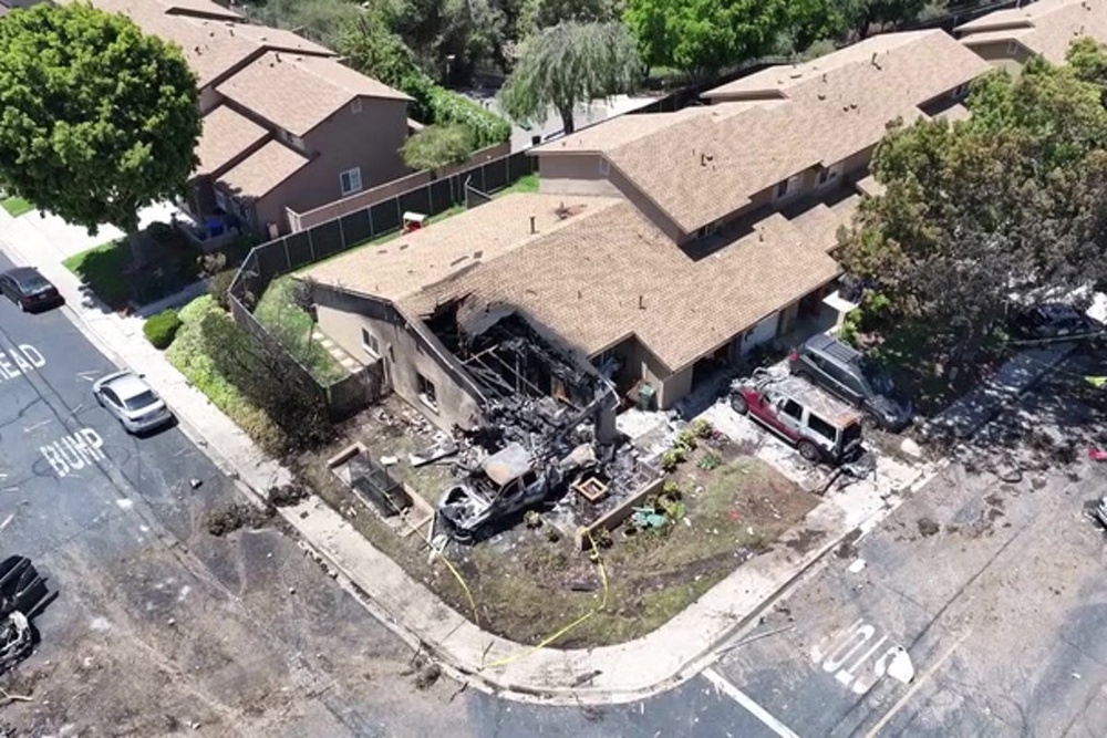 Drone video shows devastation after fatal plane crash in San Diego ...