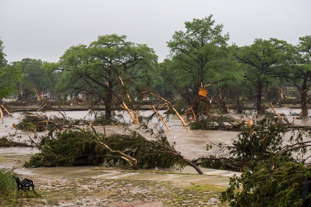 Image from: Texas floods latest: At least 104 dead as search for victims continues amid new weather warnings