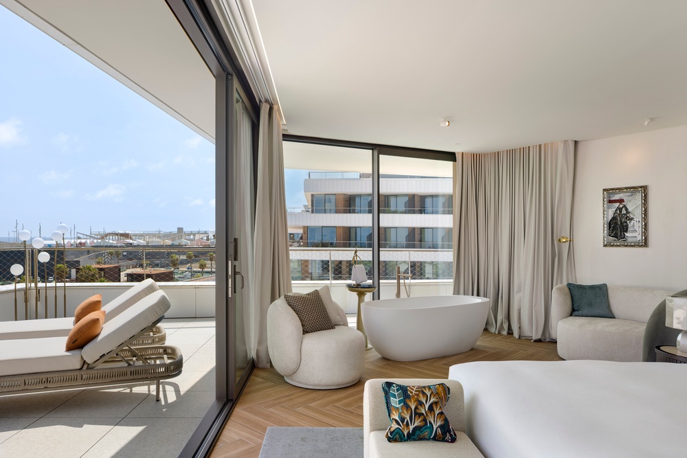 The five-star SLS is home to six bars and restaurants (SLS Barcelona)