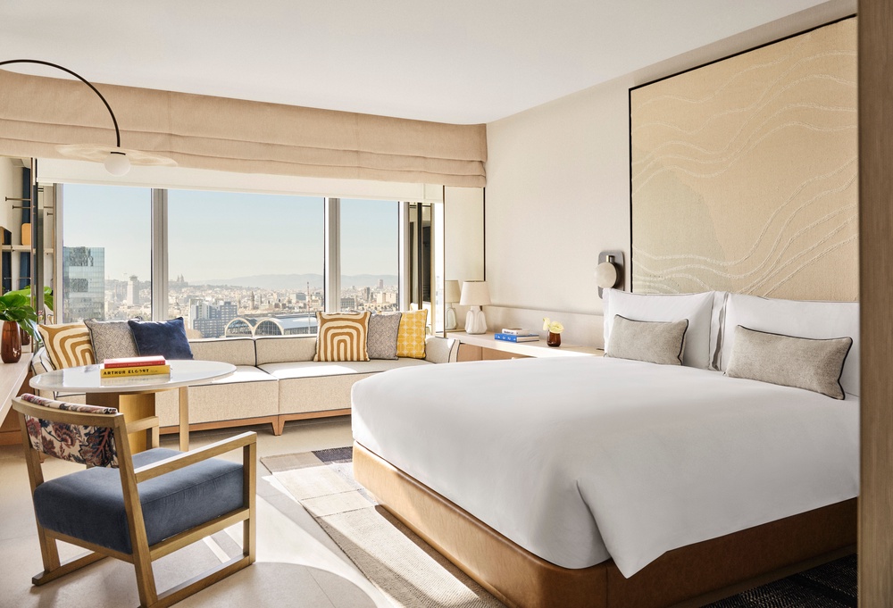 There are impressive sea views at Hotel Arts Barcelona (Hotel Arts Barcelona)