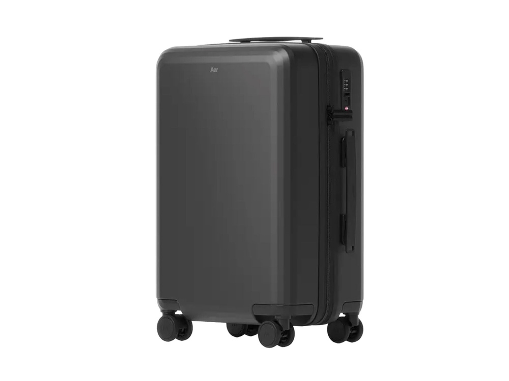 Image from: Don’t get caught out by Jet2 luggage size restrictions with these cabin bags