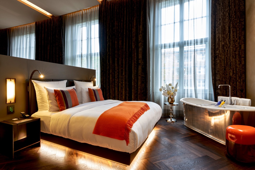 For a luxurious stay, head to SO/ Berlin Das Stue (SO/ Berlin Das Stue)