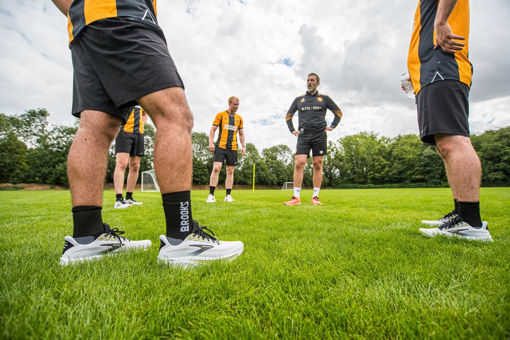 Executive performance lead Laurence Bloom explained the purpose of each drill (Brooks Running)