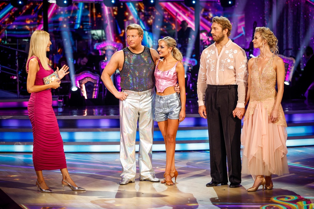 The pair (middle) were the first couple to live the 2025 series (BBC)