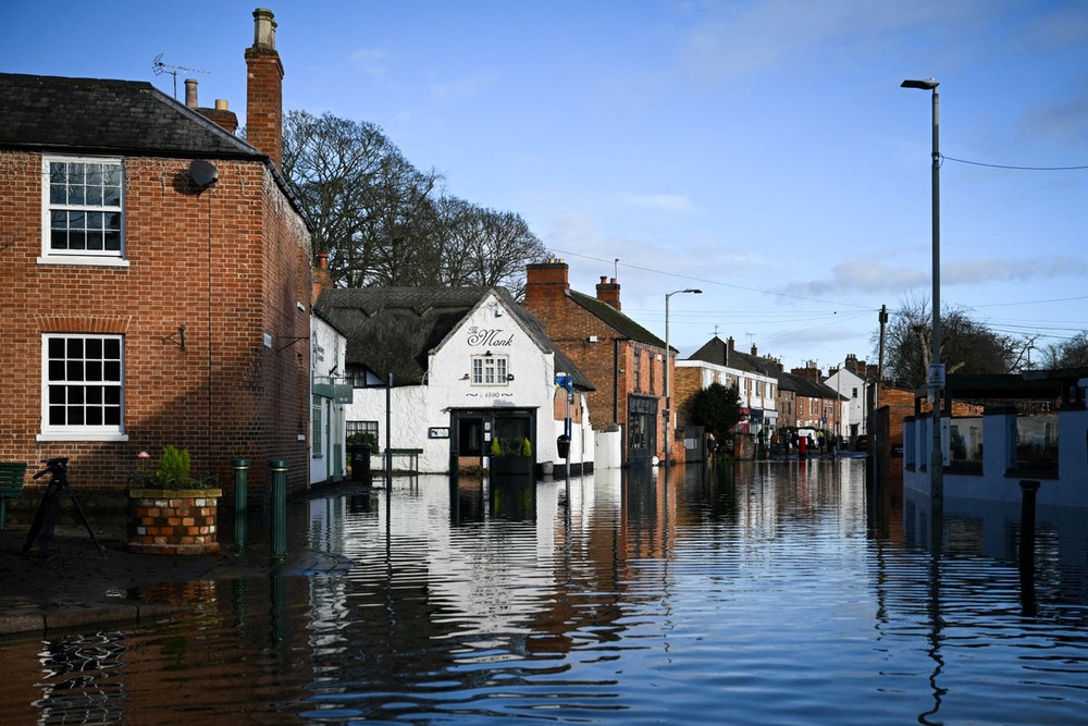 Storm Chandra map: Where heavy rain and flooding hit UK after ‘danger ...