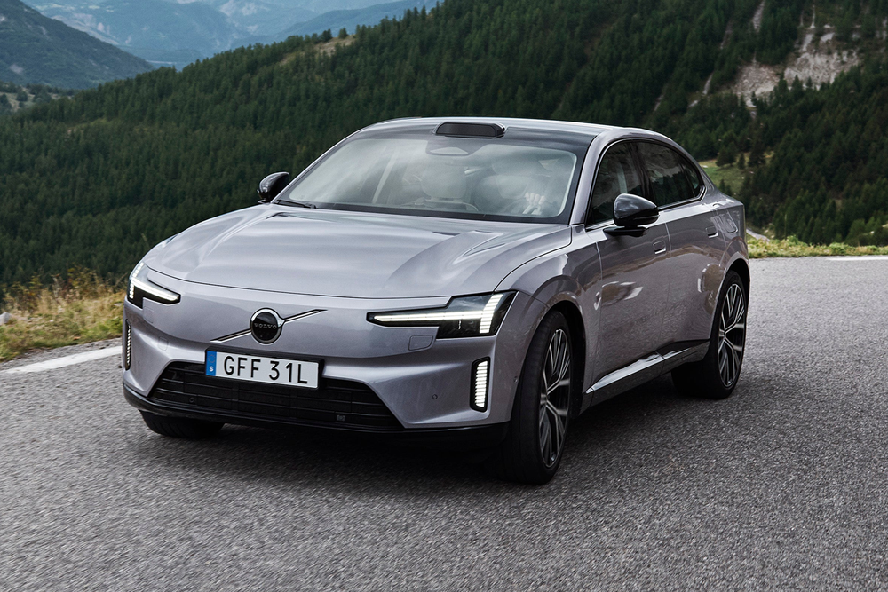 The Volvo ES90 could be the perfect antidote to the swathe of all-electric SUVs you can buy (Volvo)