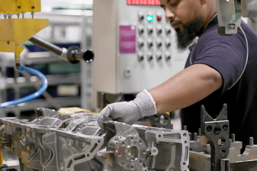 Activity Manufacturing UK business activity improves as manufacturing returns to growth
