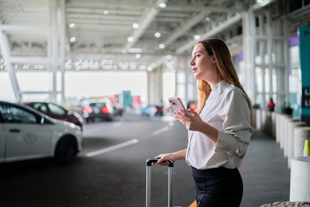 Taxi drivers alleged Uber intentionally deceived Transport for London (TfL) about its ride-booking system, breaching private hire licensing regulations. (Getty/iStock)