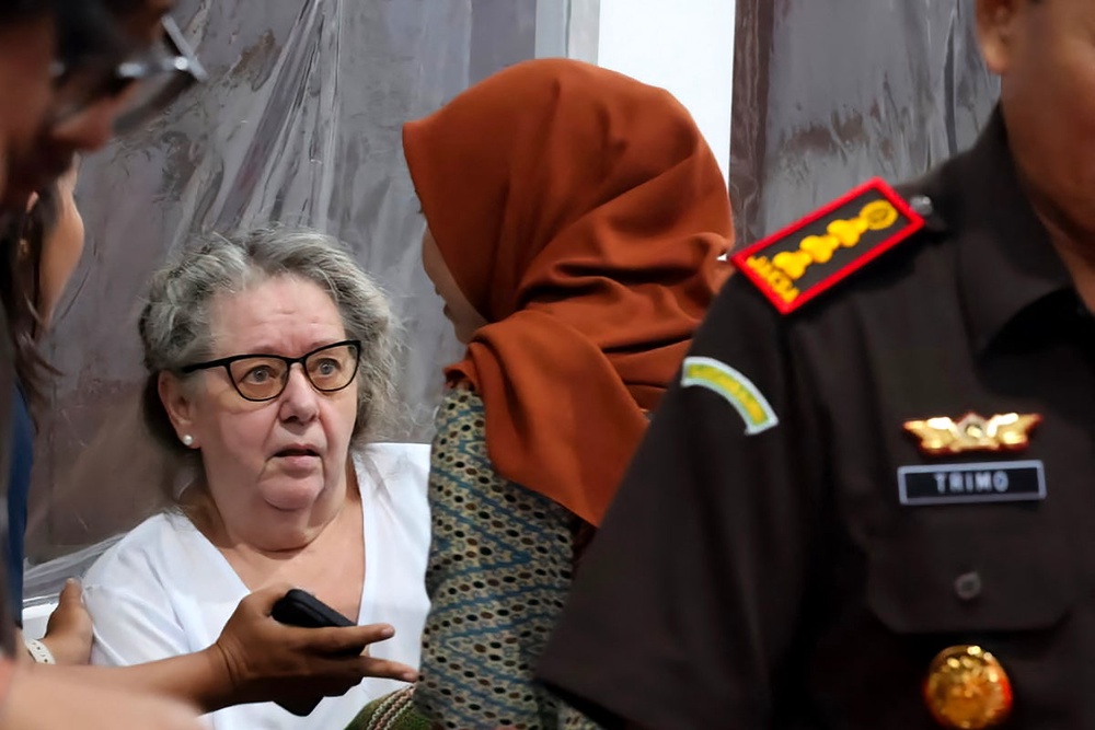 British grandmother sentenced to death in Bali on drugs charges returns ...