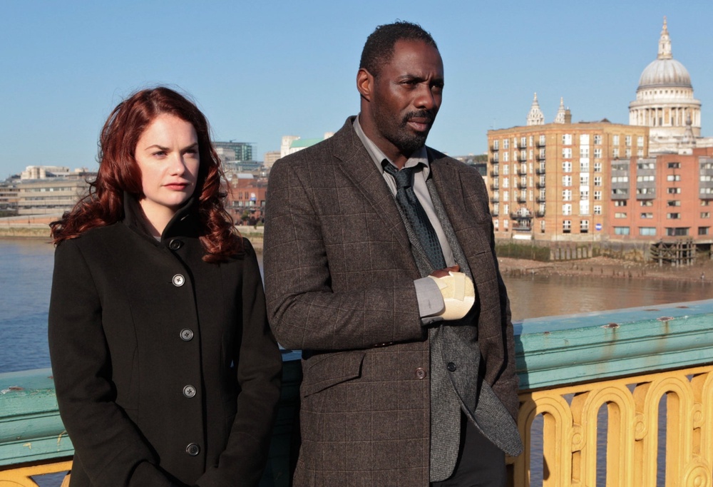 Idris Elba says he was ‘never in the race’ to play James Bond (BBC)
