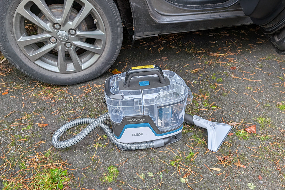 The suction was strong enough to pull out deep-down dirt, without leaving the fabric soaked (Joanne Lewsley/The Independent)