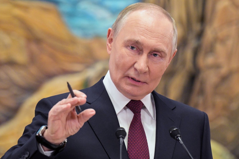 Putin says Ukraine must surrender territory for peace in sign Moscow