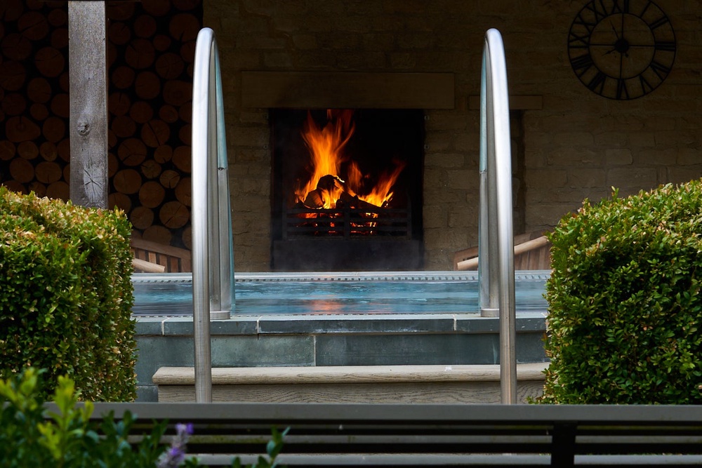 The outdoor jacuzzi at Calcot Manor & Spa (Calcot Spa at Calcot Manor & Spa)