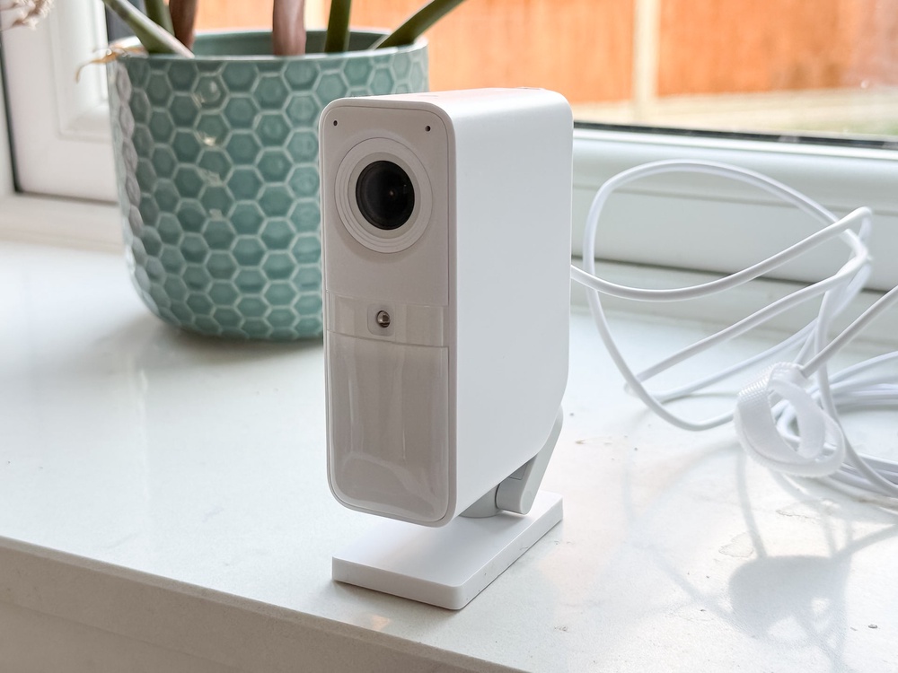The mains-powered indoor cameras have a physical lens cover for extra privacy when they are not in use (Alistair Charlton/The Independent)