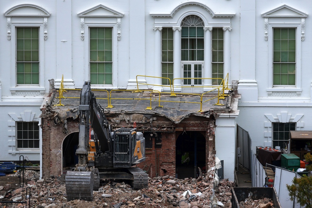 Trump has personally taken over oversight of renovations for one of DC ...