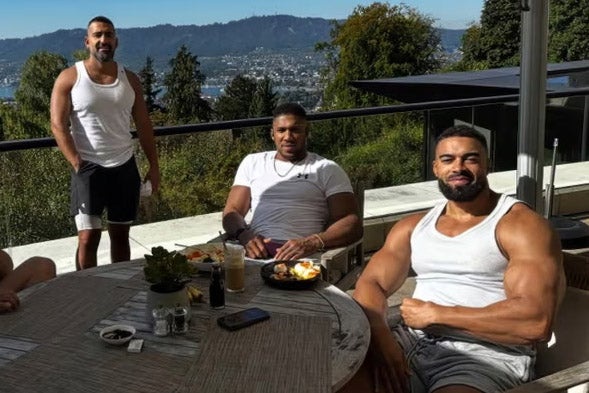 Joshua with his late friends Sina Ghami (left) and Latif ‘Latz’ Ayodele (Instagram)