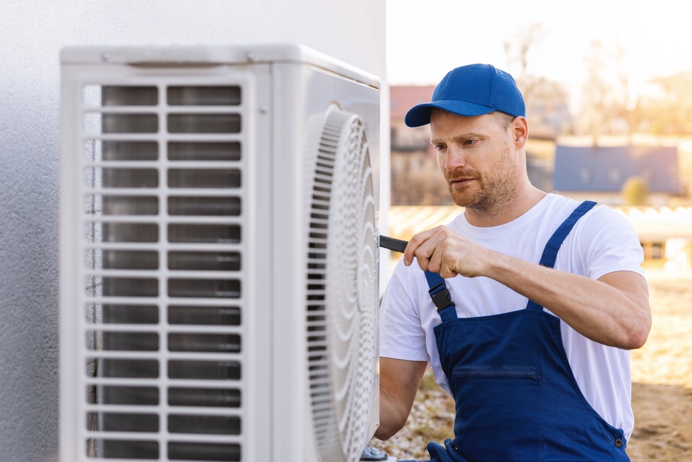 Air conditioning will need to become a key part of keeping people cool in heatwaves, say advisors. (Getty/iStock)