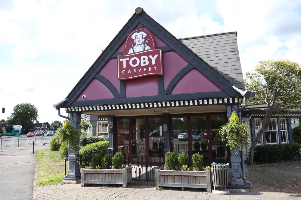 Mitchells & Butlers (M&B) has revealed a slump in food sales in recent months after hot summer weather dented demand for steak dinners and carvery lunches (PA Archive)