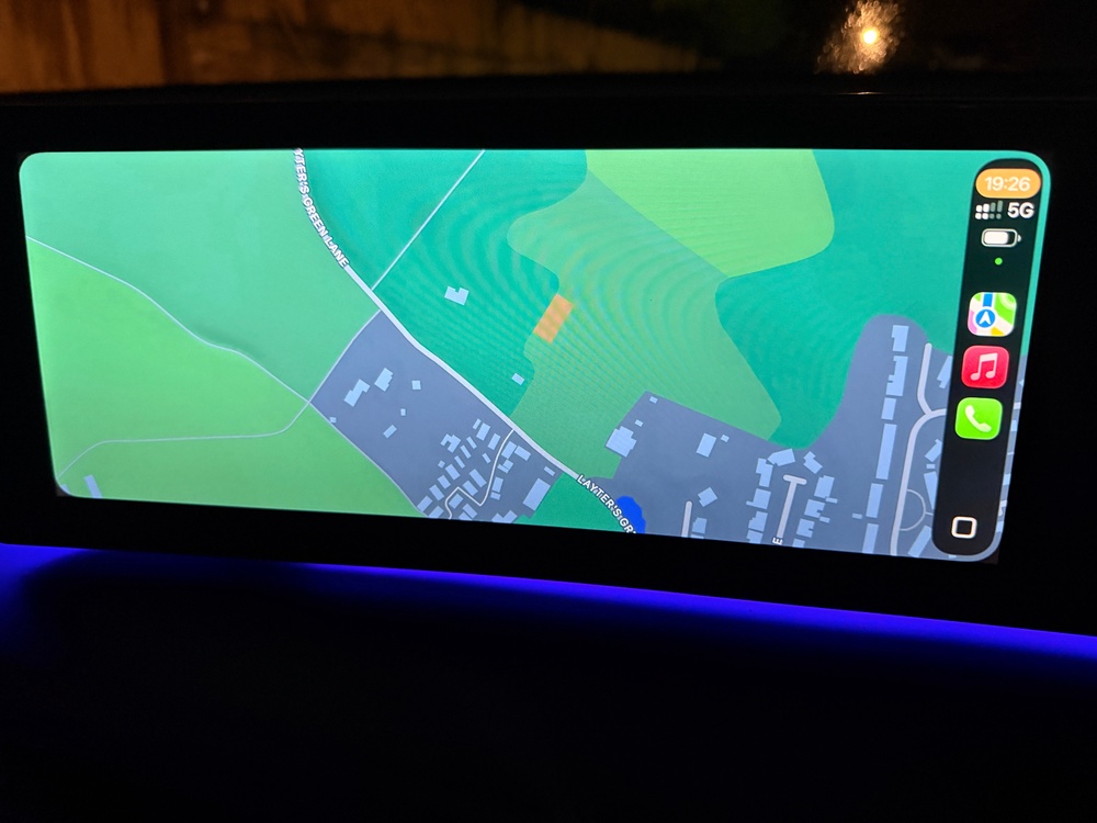 The infotainment display in the Hyundai Ioniq 9 is big and clear, but gets stuck when in Apple CarPlay mode (Steve Fowler)