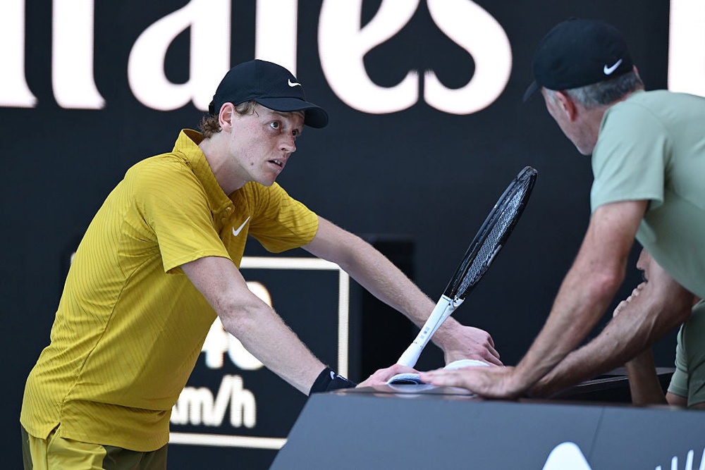 Jannik Sinner also struggled in the heat during the Australian Open (Getty)