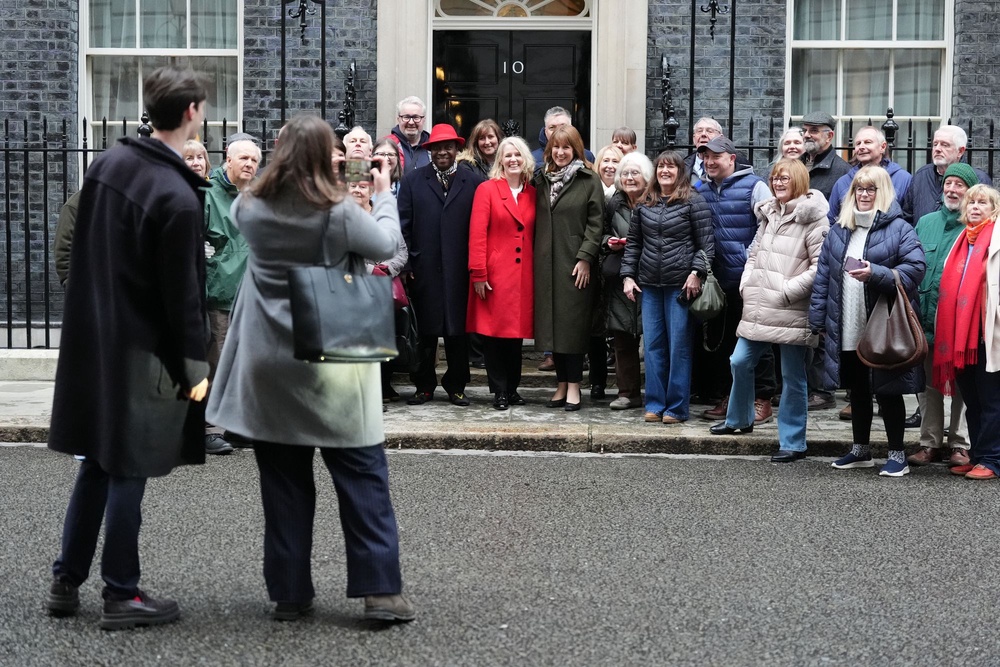 Jo White (middle, red) spoke out over the Mandelson vetting scandal (PA)