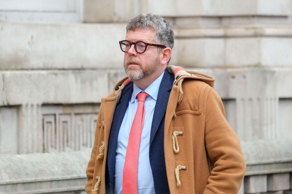 Image from: Starmer-Mandelson latest: No 10 ‘pushed for PM’s aide to get ambassador job’