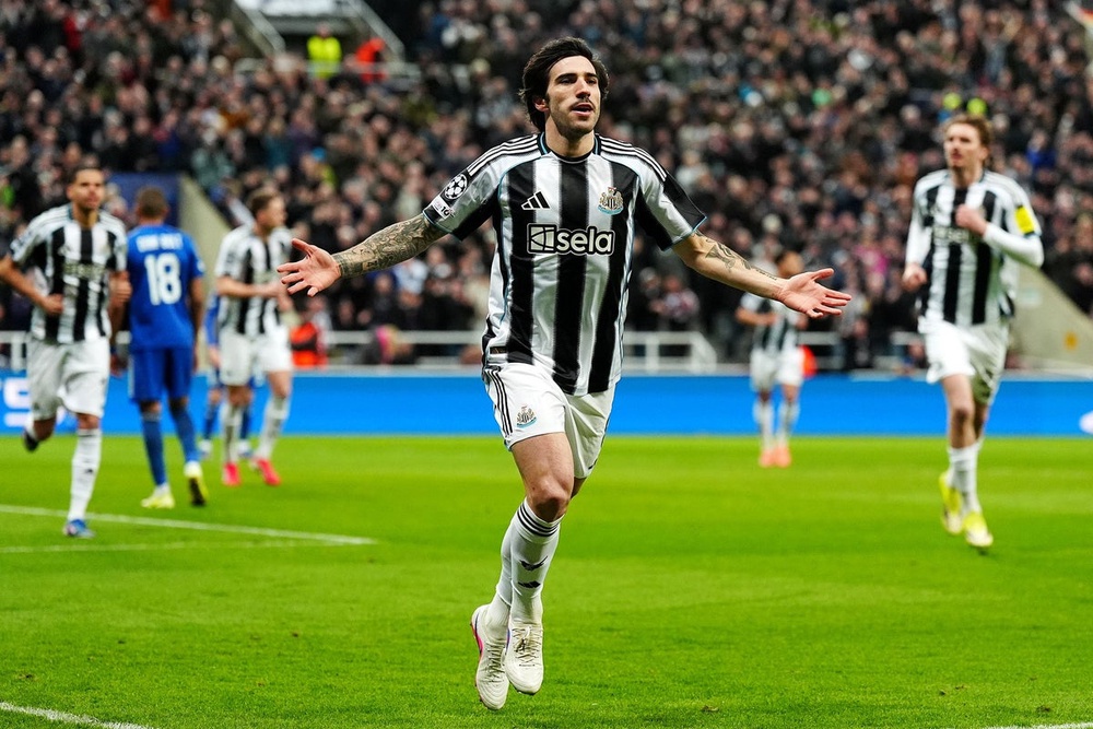 Image from: Transfer news LIVE: Arsenal prepare huge bid for Guimaraes, Man Utd close in on new midfielder