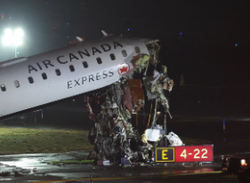 Image from: LaGuardia plane crash latest: Horrifying video shows moment of impact as Trump official warns travelers to ‘wear your seatbelt’