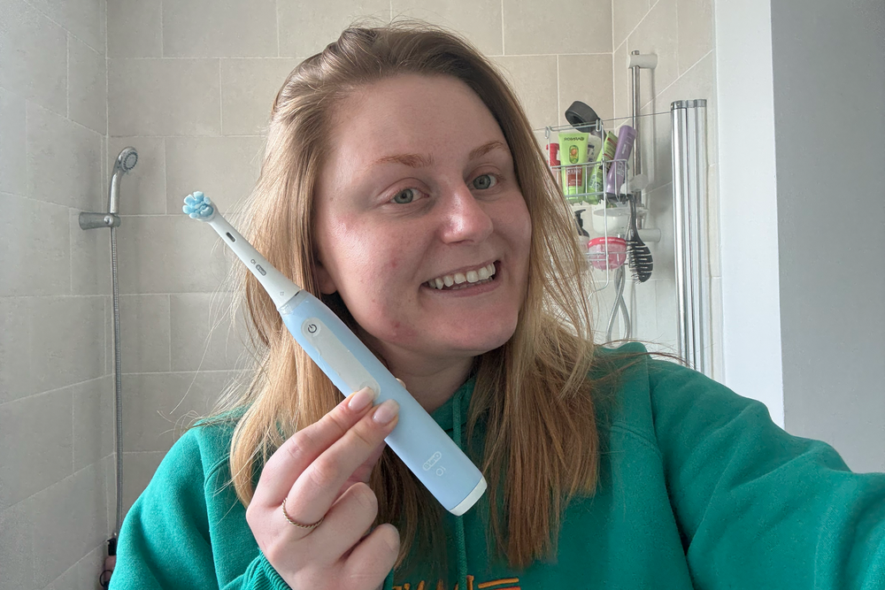 The pressure feedback is easy to spot when brushing (Lucy Smith/The Independent)