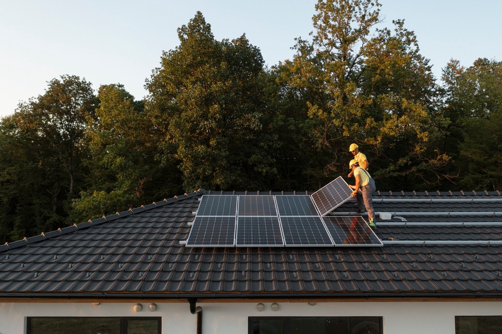 For homeowners with a suitable roof, traditional rooftop solar will usually remain the stronger (although more expensive) option (Getty/iStock)