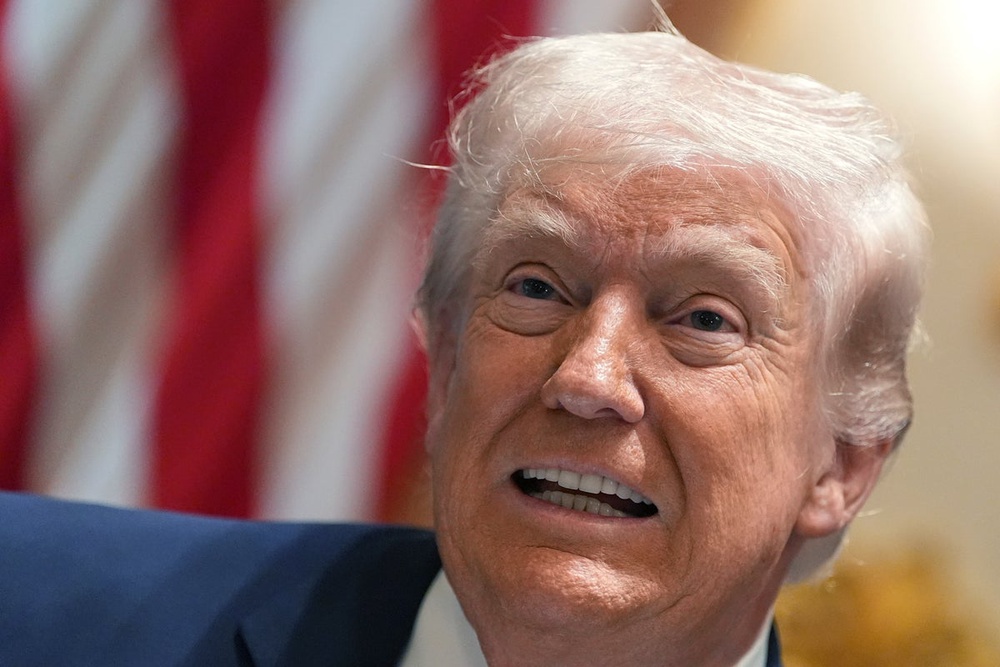 Image from: Gavin Newsom responds after Trump uses Cabinet meeting to call him stupid: Live updates
