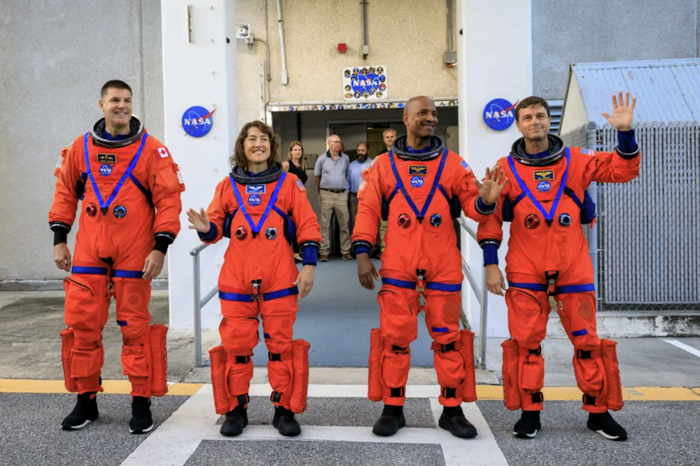 Artemis II live: Nasa astronauts start next stage of Moon mission after ...