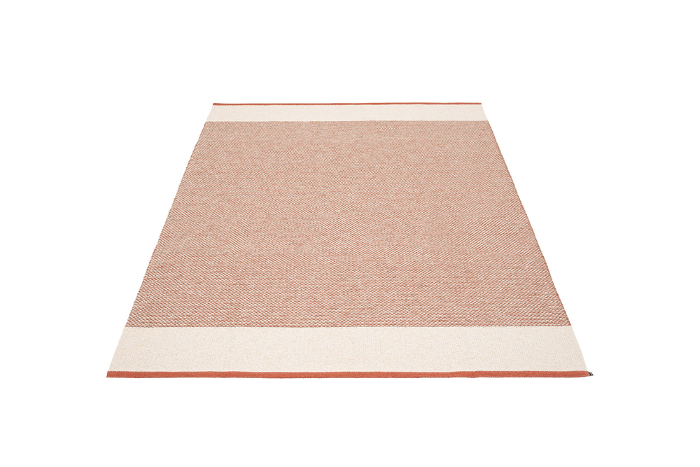 Image from: Best places to buy rugs, according to an interiors expert