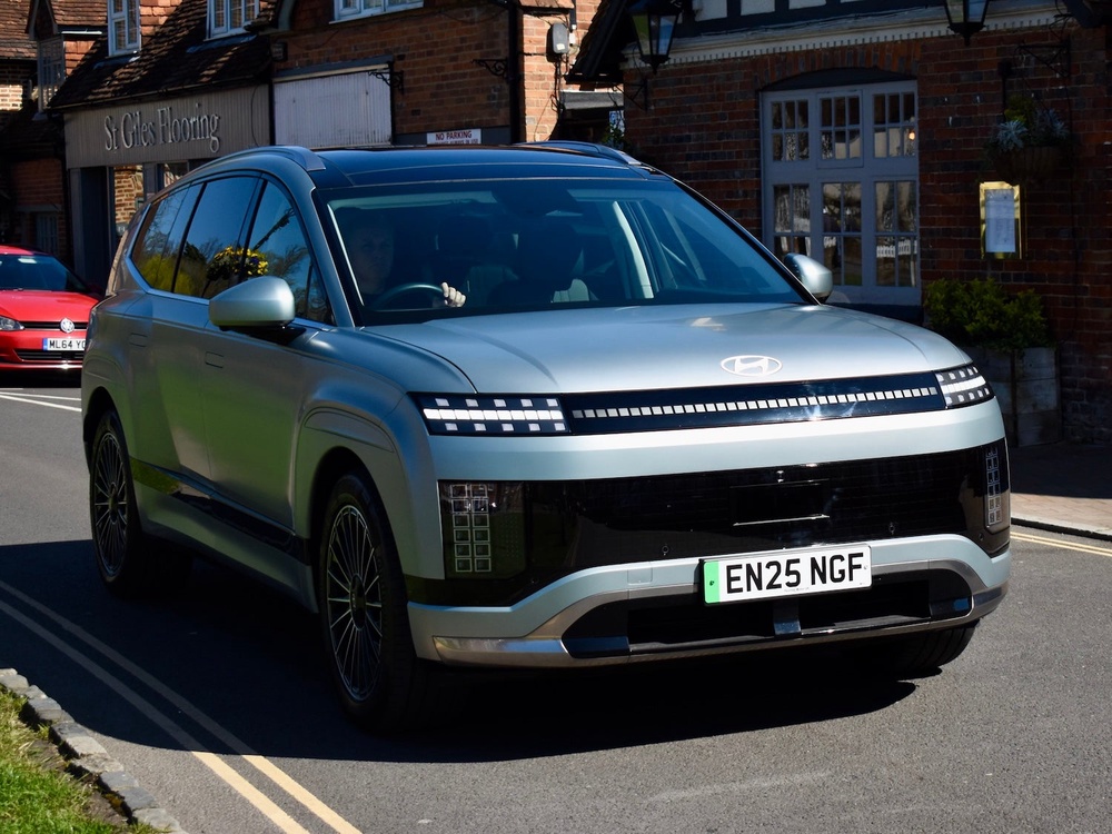 The Hyundai Ioniq 9 is a big car, but is fine to thread through village streets, if not every old-school car park. (Suki Basford)
