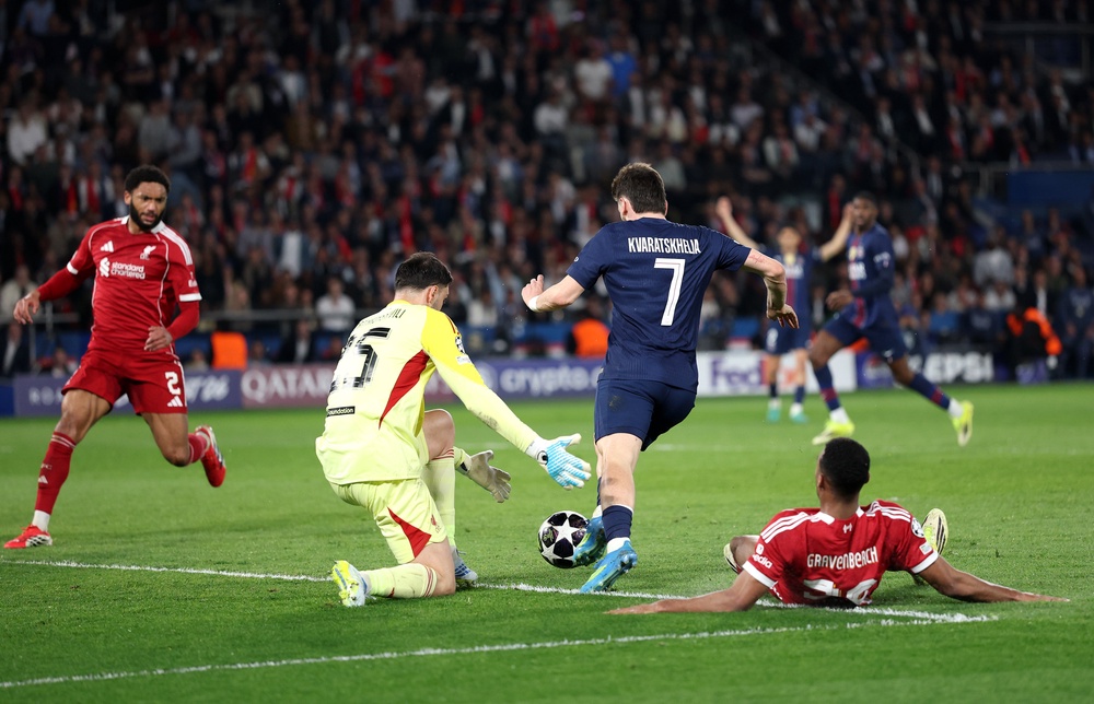 Arne Slot praised the performance of Liverpool goalkeeper Giorgi Mamardasvili (Getty Images)