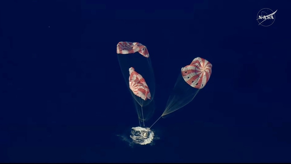 The Orion spacecraft splashes down in the Pacific Ocean on Friday at 8:07 p.m. EDT (NASA)