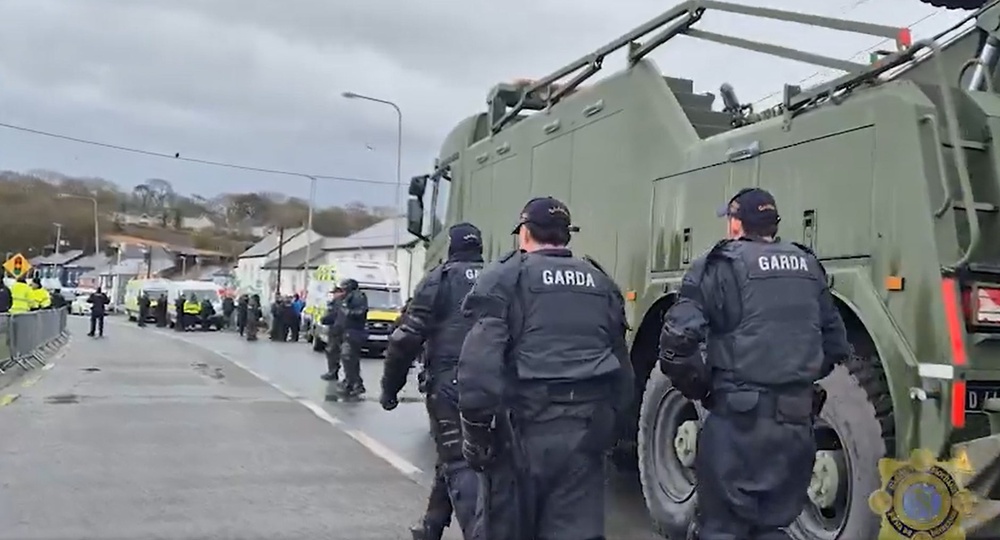 The Irish Defence Forces were on standby with a heavy-lift recovery truck, requested by An Garda Siochana for potential removal of protest vehicles
