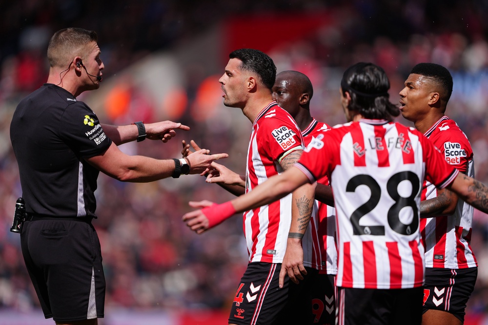 Sunderland were furious at the decision to award Tottenham a penalty before it was overturned (PA Wire)