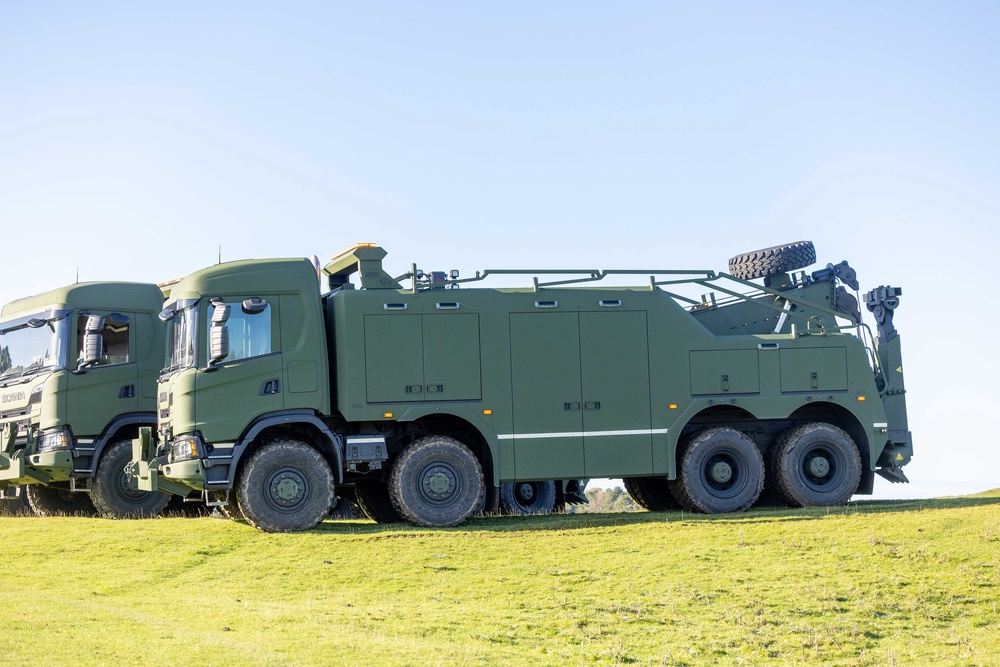 A heavy-duty recovery trucks capable of towing large vehicles (Defence Forces/PA) (PA Media)