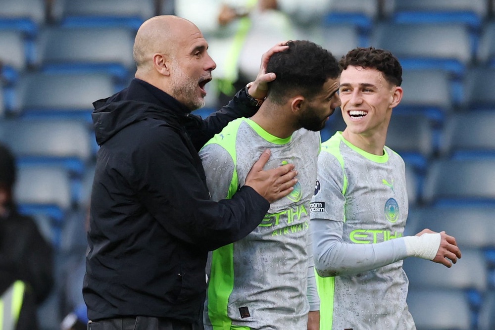 Image from: Man City v Arsenal LIVE: Havertz pounces on Donnarumma error after Cherki’s wondergoal lights up Premier League title race clash