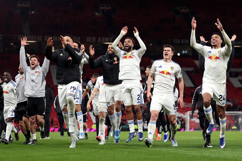 Image from: Man United v Leeds LIVE: Bryan Mbeumo hits bar as Red Devils look to restore lead at Croke Park