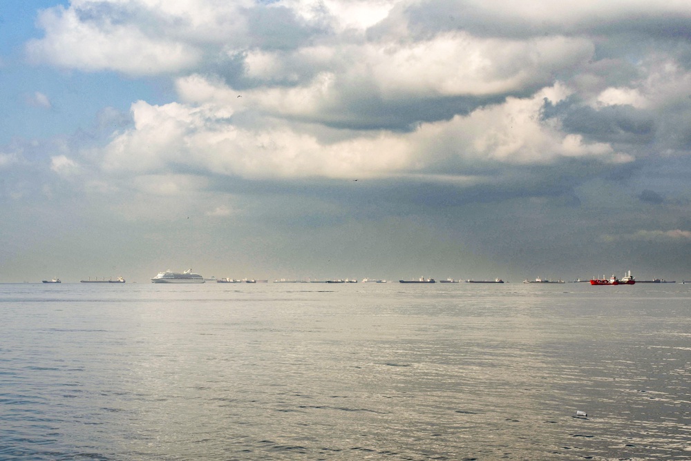 3E35GK9 Strait of Hormuz Blockade: International Shipping Crisis and Maritime Deadlock