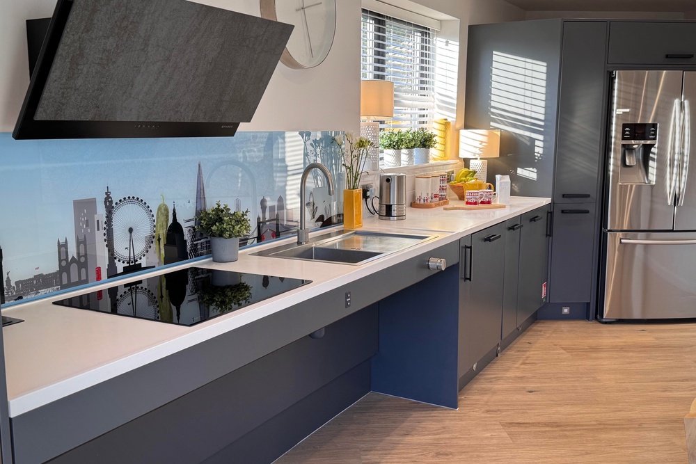 AbleStay has a kitchen with a height-adjustable worktop (AbleStay House)