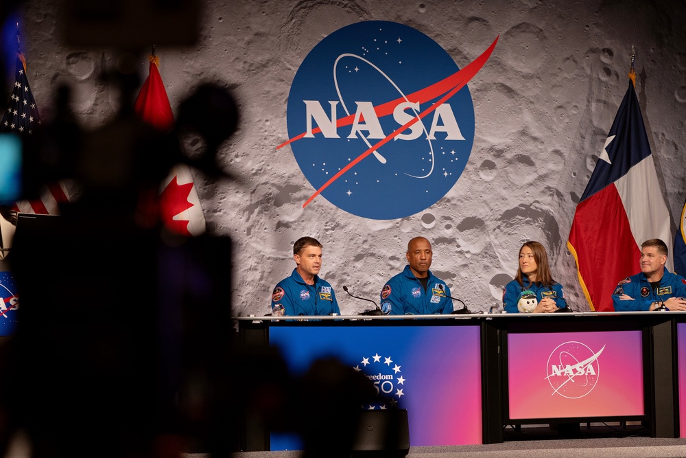The quartet became the most distant human travelers ever, surpassing Apollo 13's record, as they circumnavigated the lunar far side (Danielle Villasana/Getty Images)