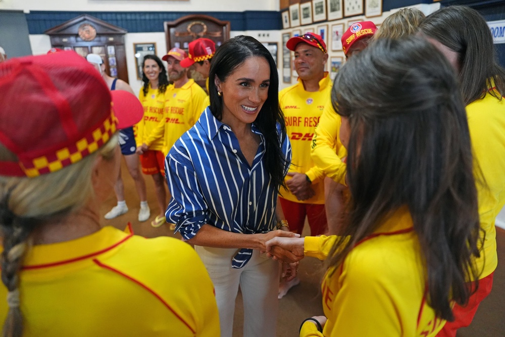 The Duchess of Sussex meets volunteer first responders at Bondi Beach (Jonathan Brady/PA) (PA Wire)